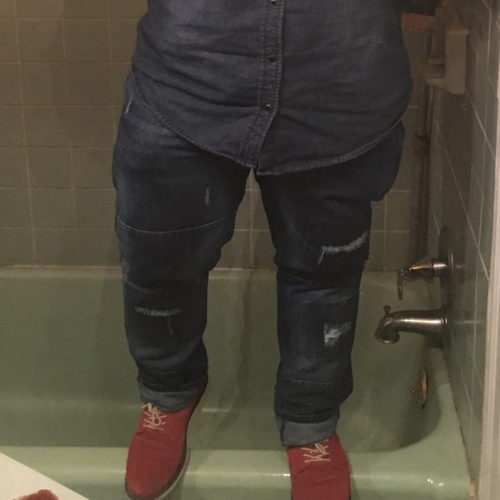 Distressed Jeans - Picture 5 of 5
